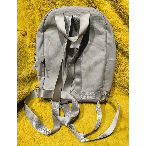 Gymshark Everyday Mini Womens Gray Cream Pocket Adjustable Strap Backpack Bag - Picture 6 of 12